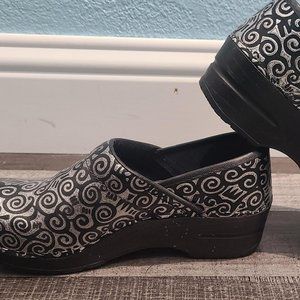 Silver Spiral Sanita/Dansko Clogs